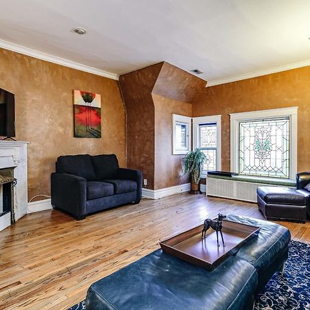 Historic And Unique Brownstone In Gold Coast - Downtown - 3 Apartment Chicago Bagian luar foto